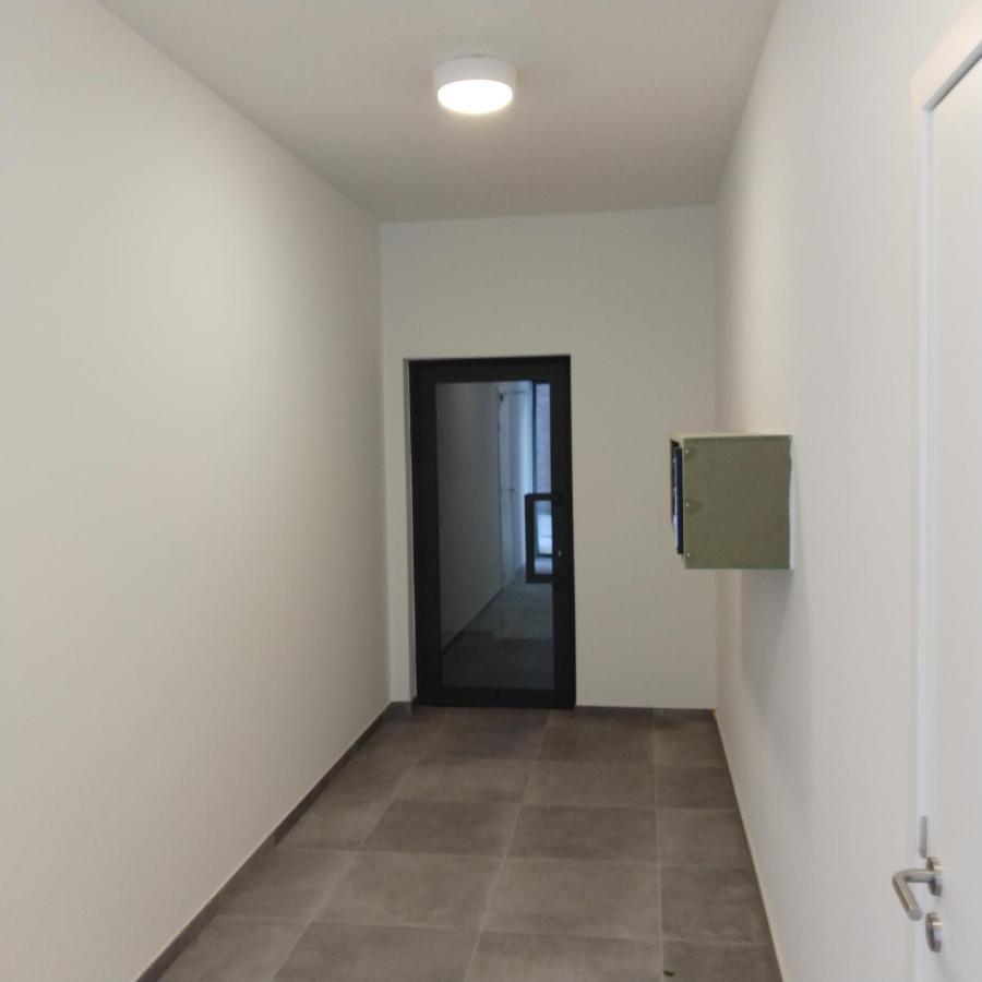 Studio Near Shopping K In K New Bright And Central Kortrijk Exterior photo